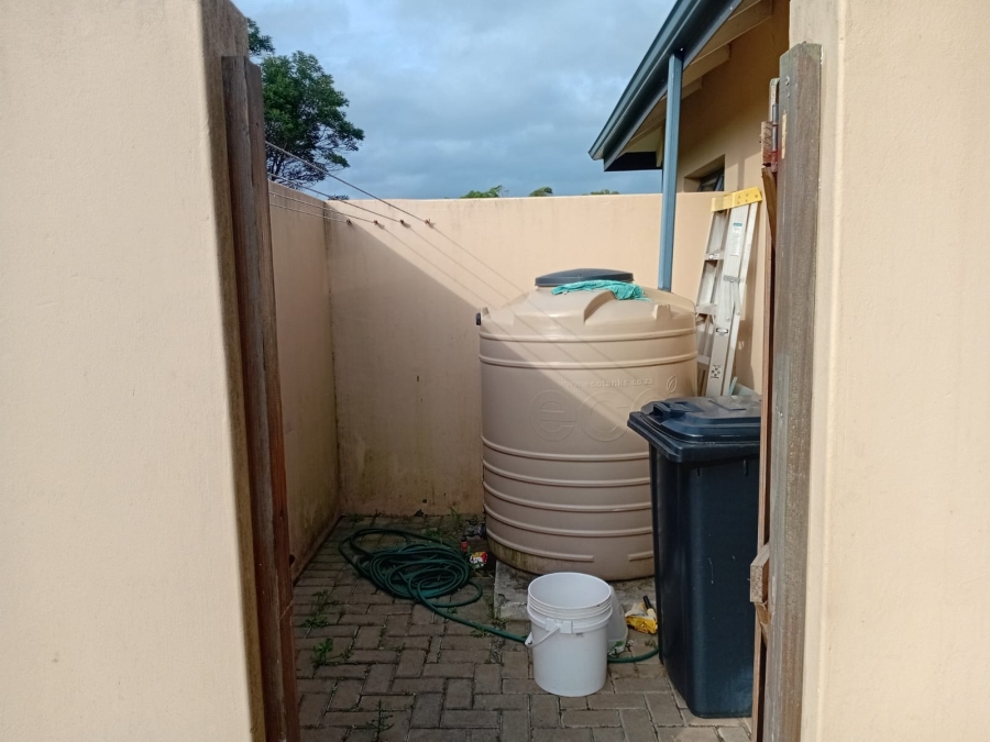 To Let 2 Bedroom Property for Rent in Kidds Beach Eastern Cape